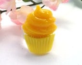 Fused Glass Lemon Yellow Cupcake Ring size 8 Silver Plate 481