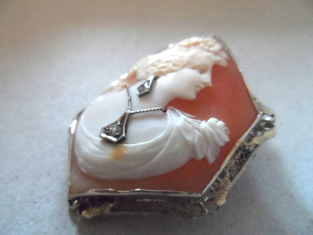 14k Gold Cameo and Diamond Brooch