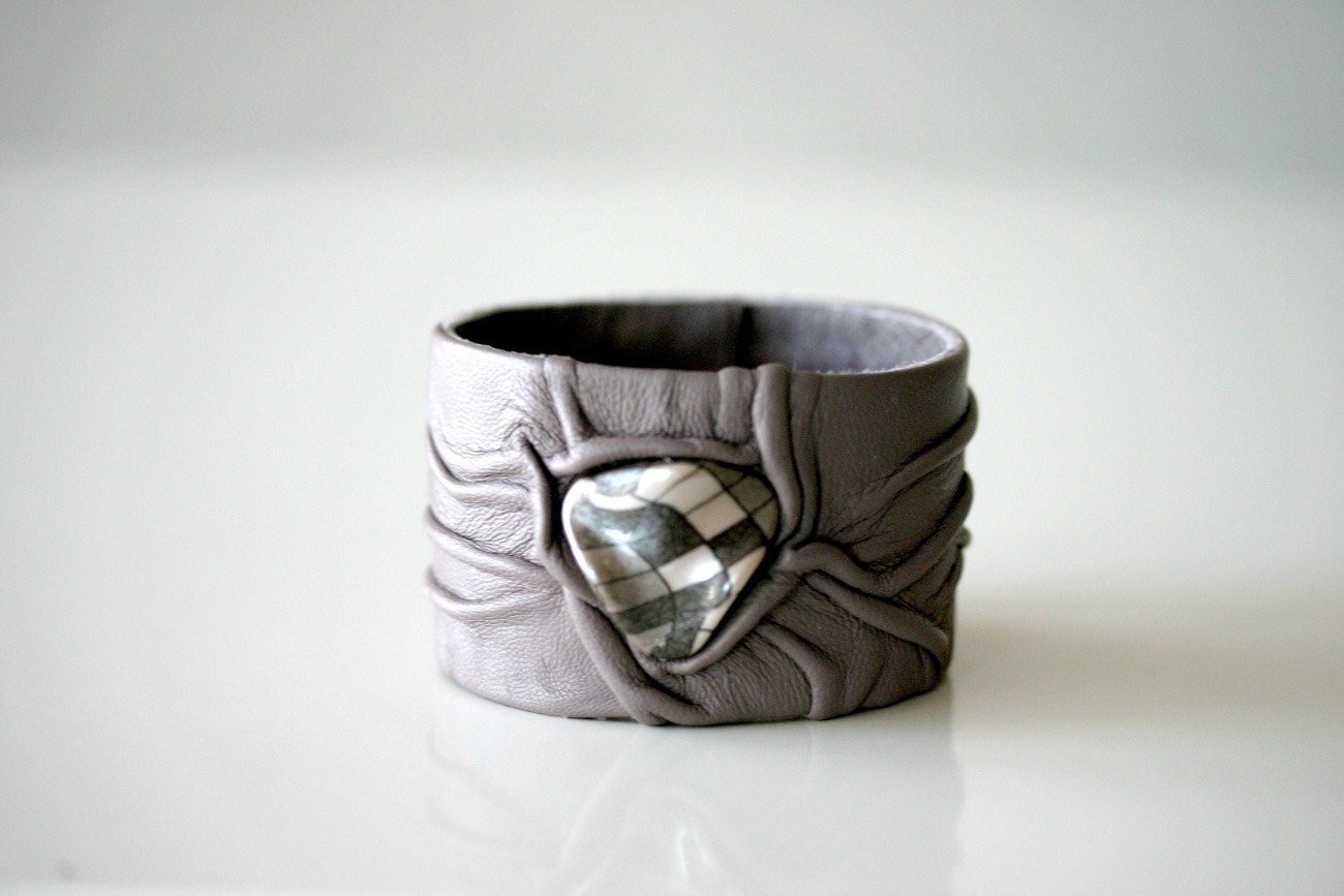 Leather Wristband, Cuff, wrinkled leather, driftwood grey - PrettyViolets