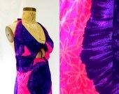 vintage 1960s halter hawaiian dress // backless with keyhole  // hot pink and bright purple floral pattern // large