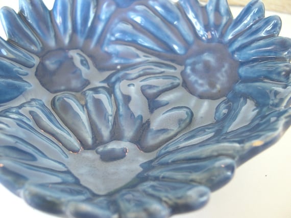 Vintage Pottery Dish Blue Daisy Flowers 60s