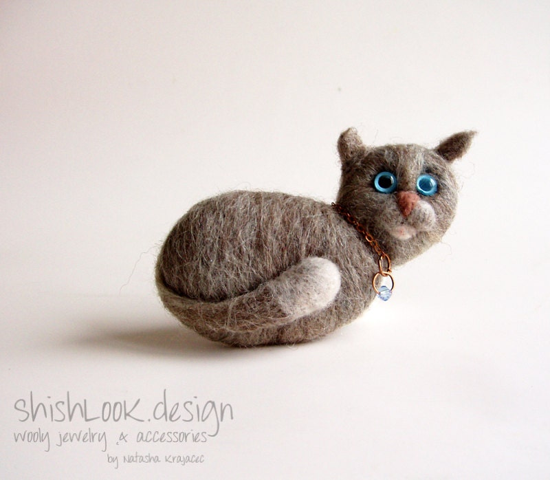 Felted Cat, Hand Felted Brooch, Cat Jewelry, Animal Pin, (MADE TO ORDER)