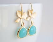 Sweet Orchid and Mint Blue yellow gold earrings