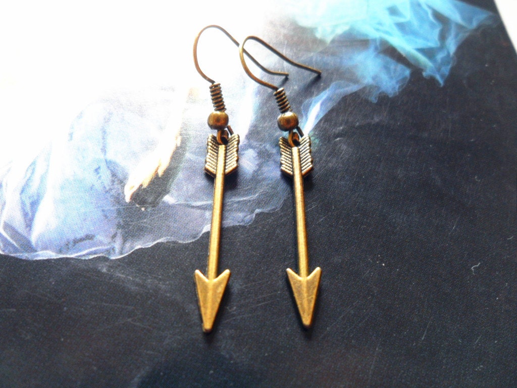 Hunger Games --Katniss Long Arrow earrings--In Antique Brass bronze -- Retro Vintage Gothic Style