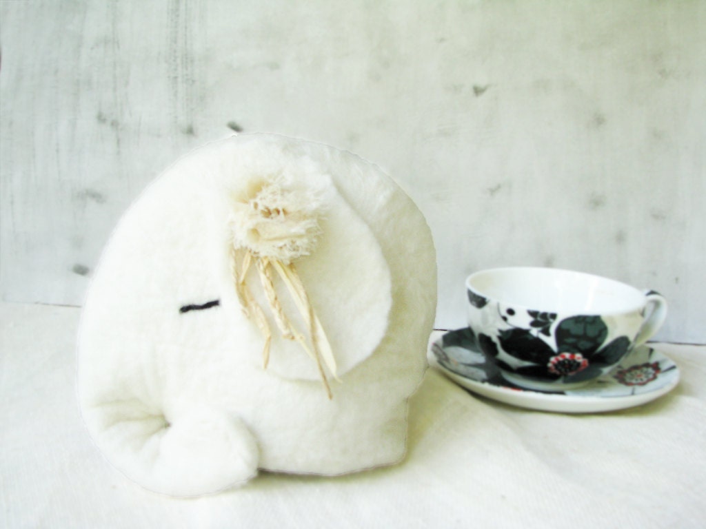 OOAK handfelted teapot cozy soft wool, cream and ivory,elephant , minimalistic, rustic home decor
