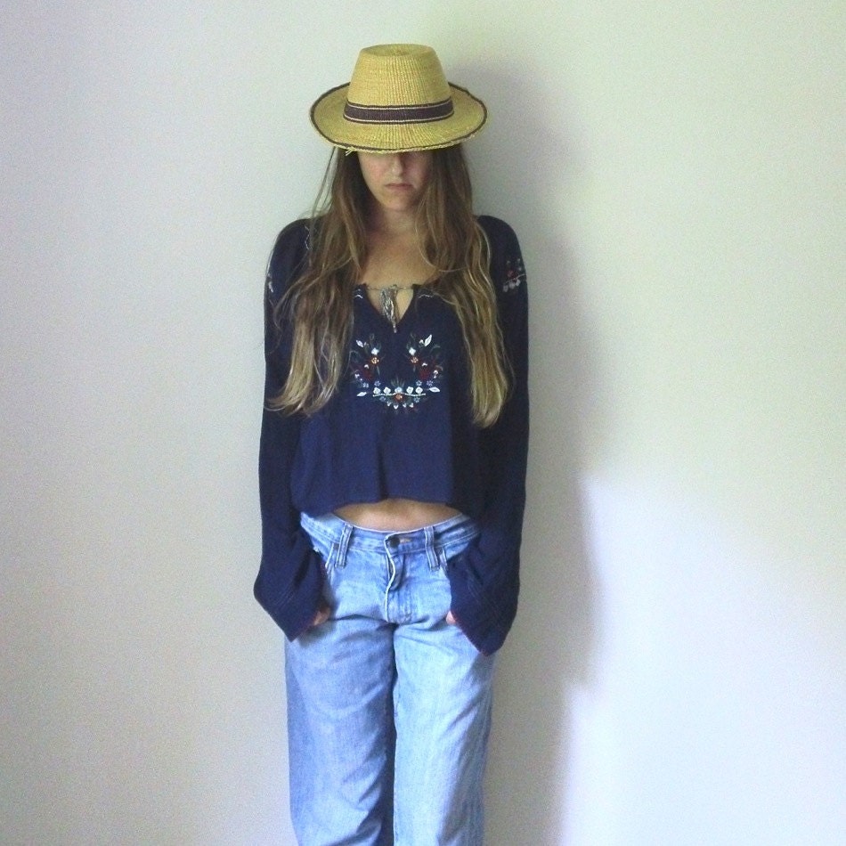 70s Embroidered Gauze Cropped Longsleeve Blouse // Slouchy Navy Blue Gauzy Cotton Top with Floral Embroidery