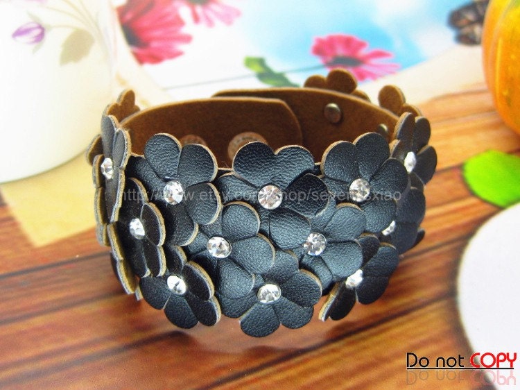 Black Soft PU Leather Flowers Multi-Crystal Adjustable Cuff Bracelet Women Bracelet Girl Bracelet 322S