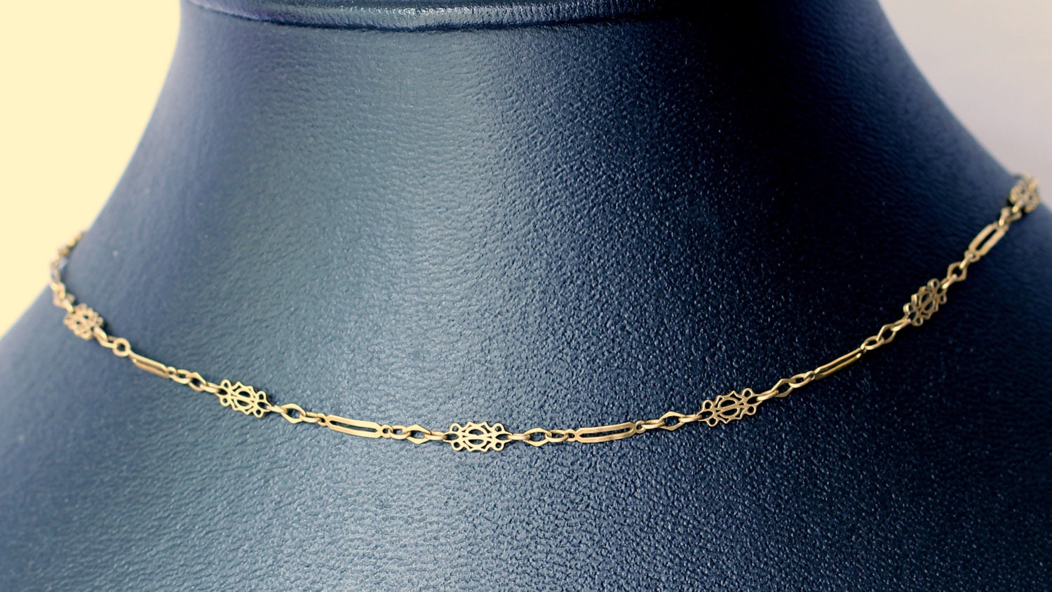 RESERVED FOR MYSTERYSEA 18k Yellow Gold Victorian French Necklace Refined Classical Preppy As chased as Delicate Lace