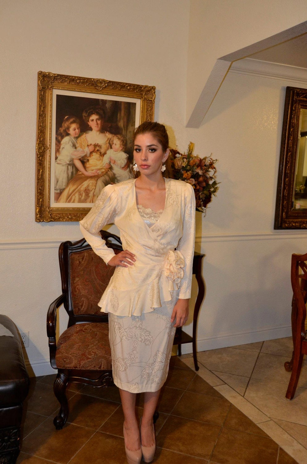 Vintage site 1980's Ivory silk skirt and blouse,Long sleeve size 6