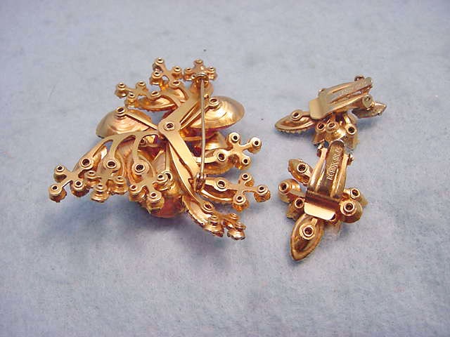 Vintage 1950s Rhinestones/  Brooch/ Earrings/ Demi Parure/ Pink / BEAU JEWELS