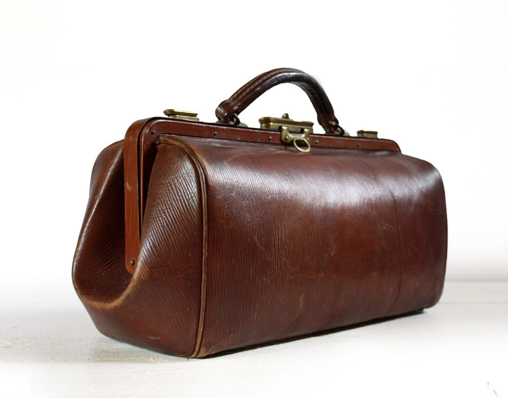 Old French LEATHER - DOCTOR BAG - Great Patina