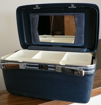 vintage Luggage...  SAMSONITE 70s TRAIN CASE suitcase Retro-road trip luv ...