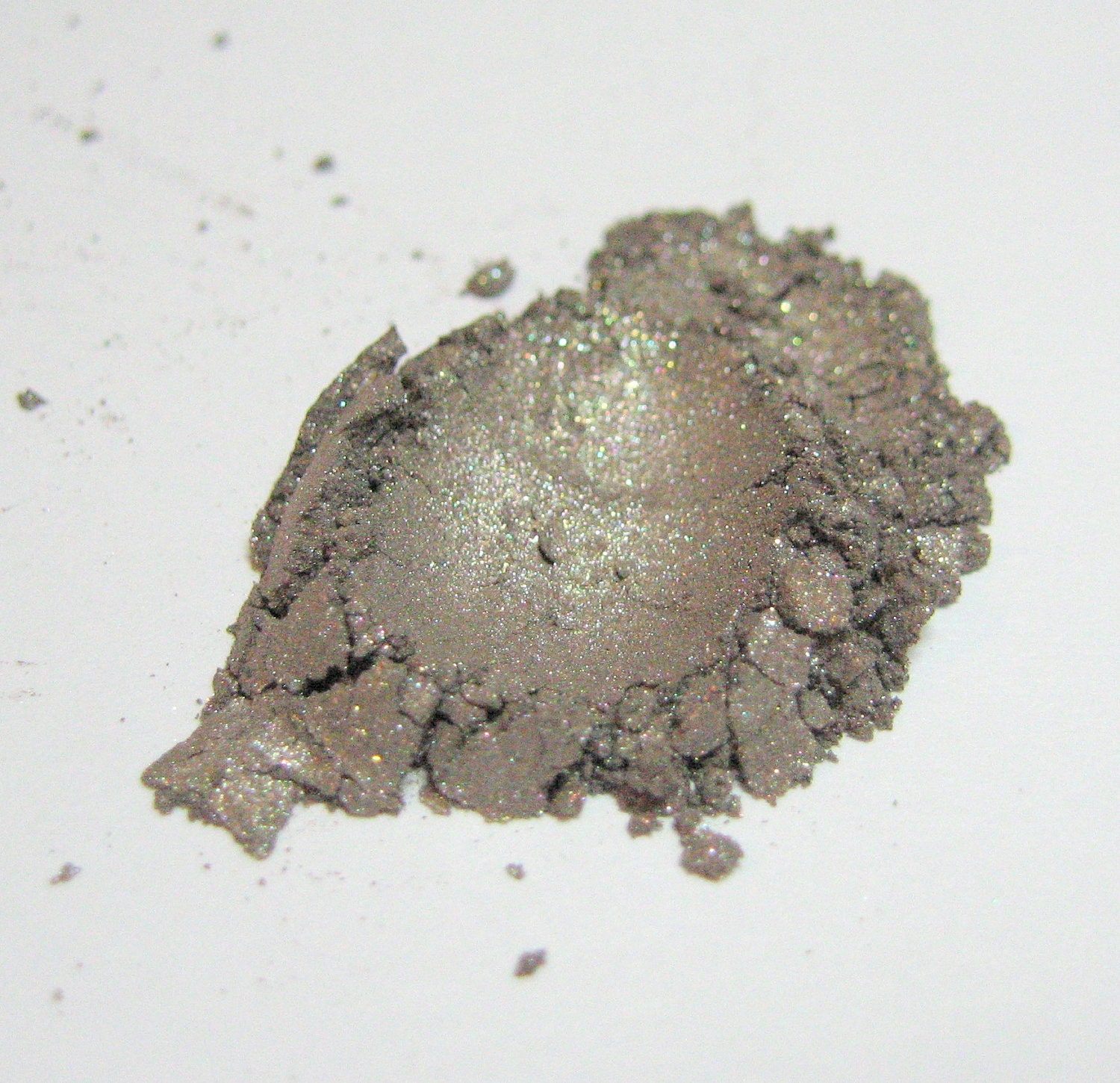 Mineral Eye Shadow in TAUPE Home and Garden nude eye natural