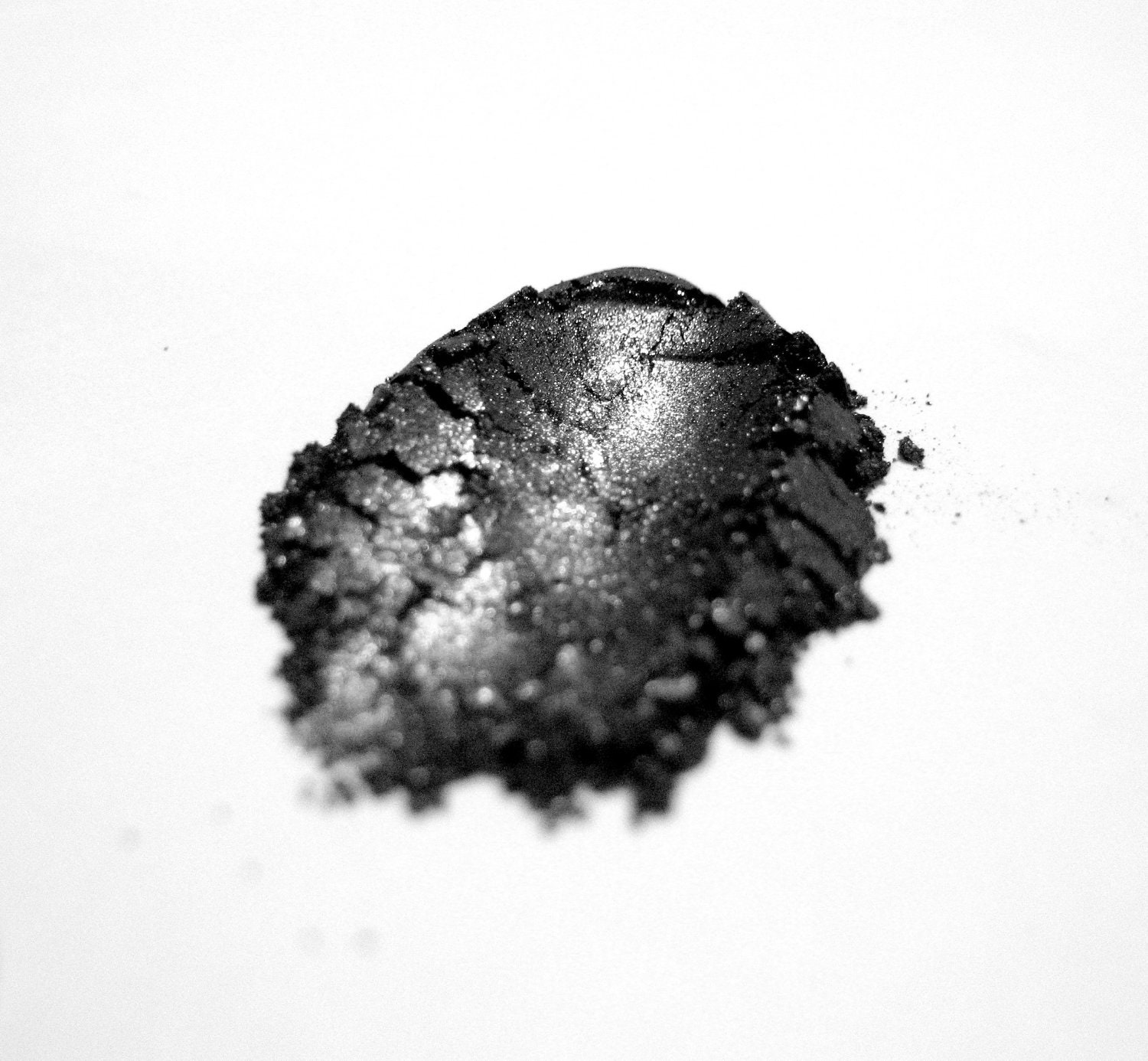 Mineral Eyeliner Shadow in MARCASITE blackened steel grey shimmer eye liner