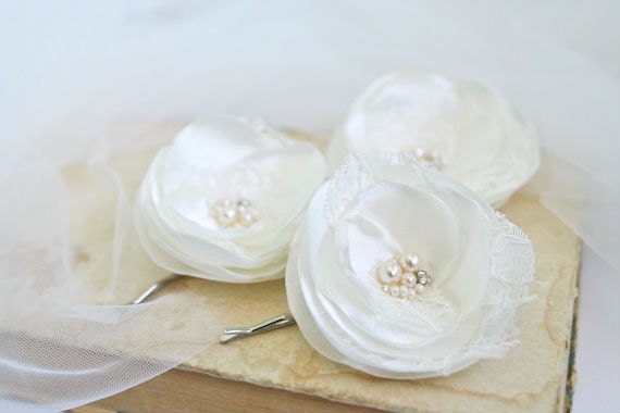 Light Ivory Bridal Hair Flowers (3 pcs) Wedding Hair Accessories OFF WHITE Satin Flower Hair Pins Bridal Small Flowers Bridal Updo