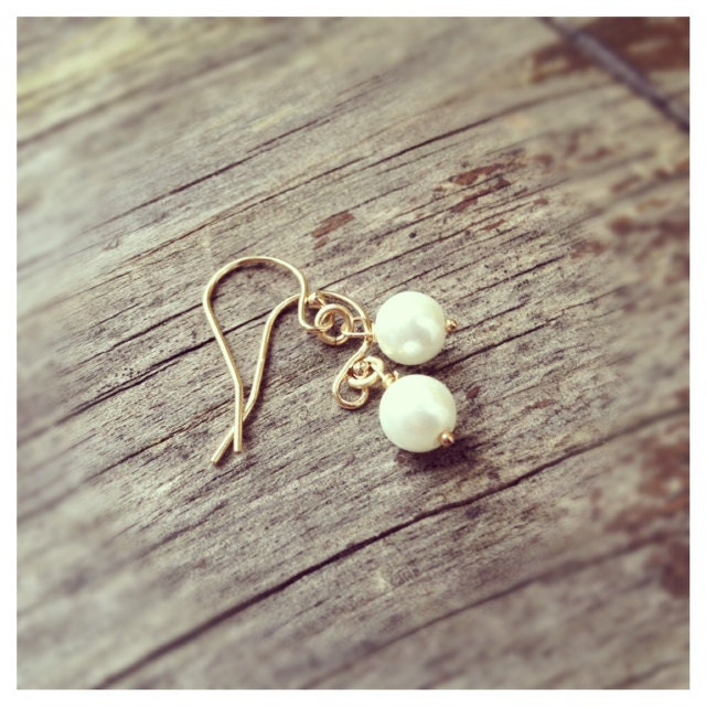 Classic 14K Gold Filled Pearl Earrings -  Everyday Jewelry