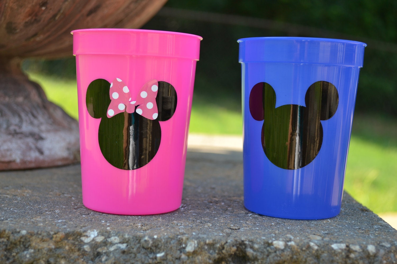 10 blue Mickey Mouse or pink Minnie Mouse party favor tumbler