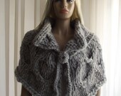 LA LUNA - Custom Order - Hand Knitted Capelet / Cable Knit Capelet / Hand Knitted Coat / Thick Capelet / Stand up Collar / Crochet Button