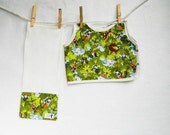 Jungle Safari Gift Set, Green Print, Animal Theme, Bib and Burp Cloth