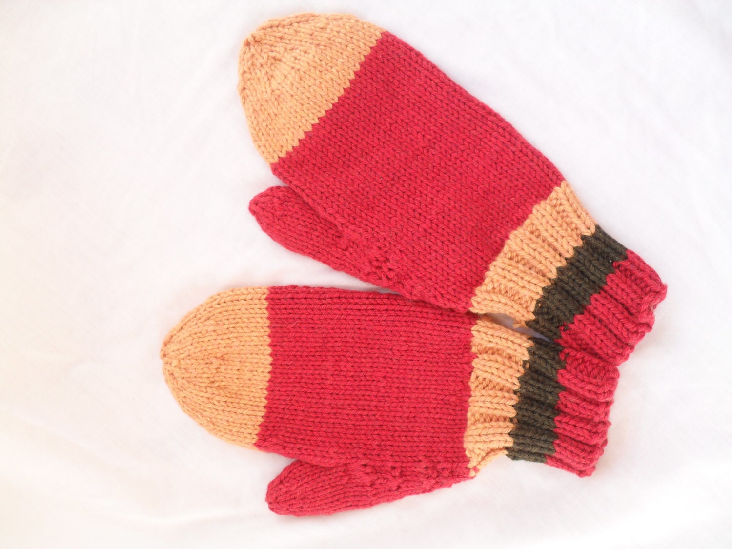 Organic Child Mittens Red Gold and Green, Vegan Knit Mitts - Tswamithreads
