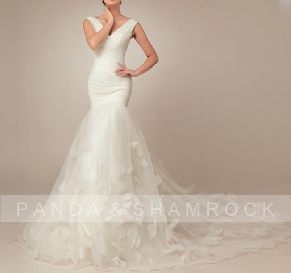 Yilia/wedding gown/women clothing/bridal dress/long/organza/V neck/tulle/elegant/custom made/ALL SIZE