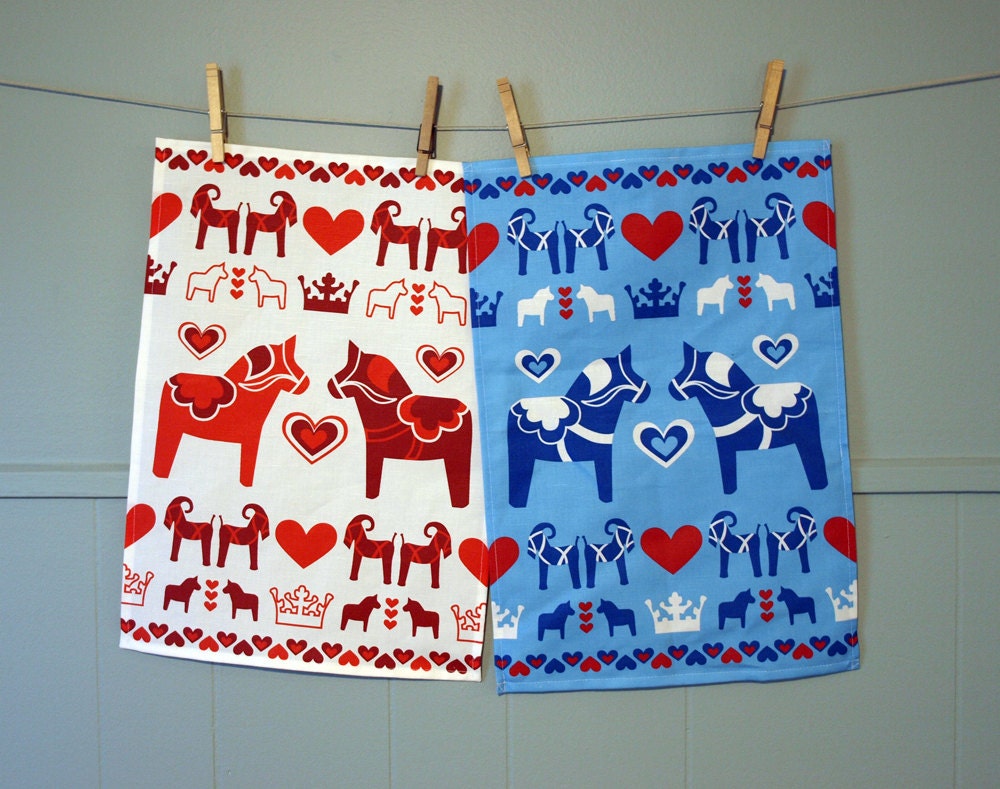 Swedish Dalahäst Kitchen Hand Towel in Red and White