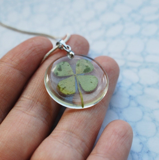 Four Leaf Clover Necklace Lucky Charm St. Patrick Resin Jewelry Irish Transparent Pendant 925 Silver Plated