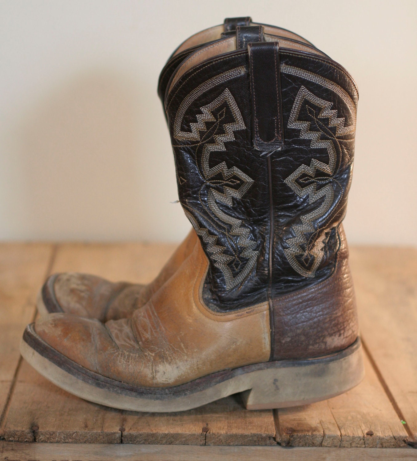 vintage distressed cowboy boots mens 7D by TomTomVintage on Etsy
