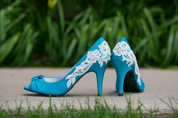 Blue Bridal Shoes/Wedding Shoes with Ivory Lace. US Size 8.5