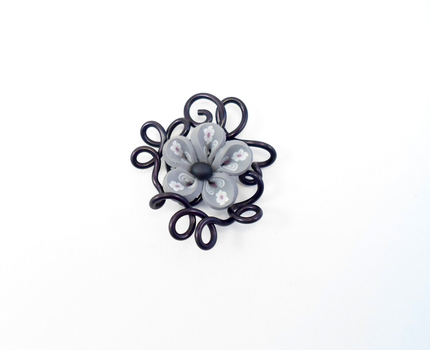 Perfume Pendant in wire wrapped aluminium with polymer clay (FIMO) flower beads. Aromatherapy (wire wrapping aluminum)