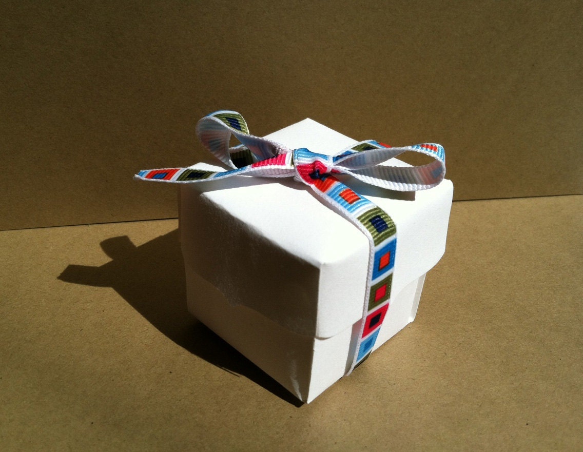 25 - White Favor Box - 1.75" x 1.75" x 1.75"
