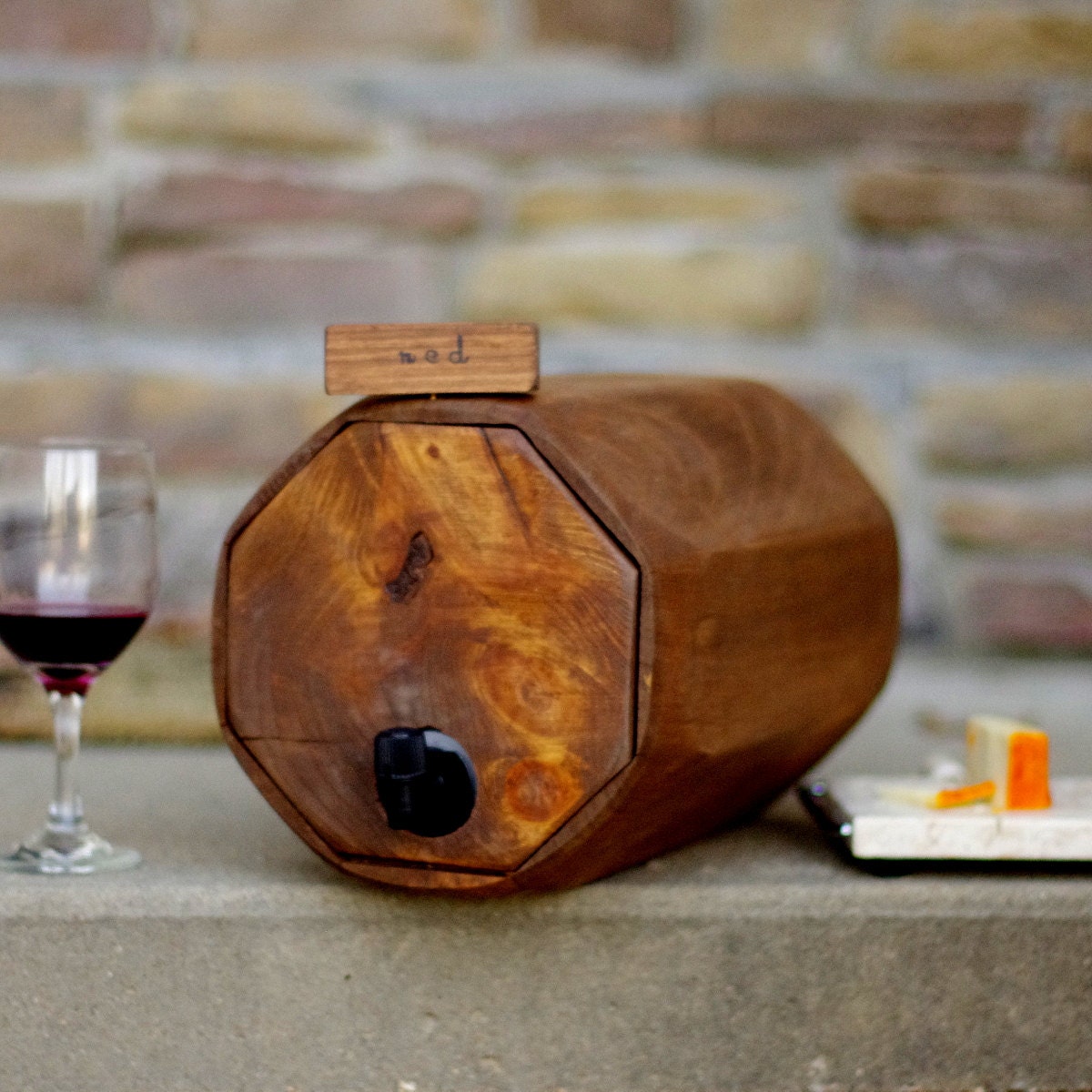 Wine Barrel - Wedding Decoration - Gift Idea - Eco Friendly - Maid of Honor Gift - Wine Decanter