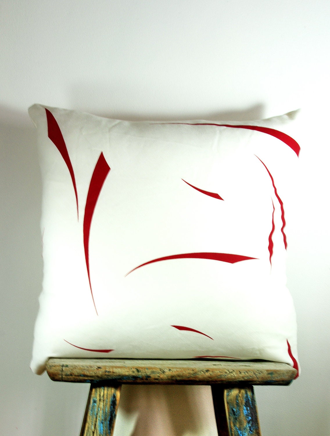 Upcycled Lge Retro Vintage Cushion Cover OOAK White & Red Linen Fabric 50 x 50cm