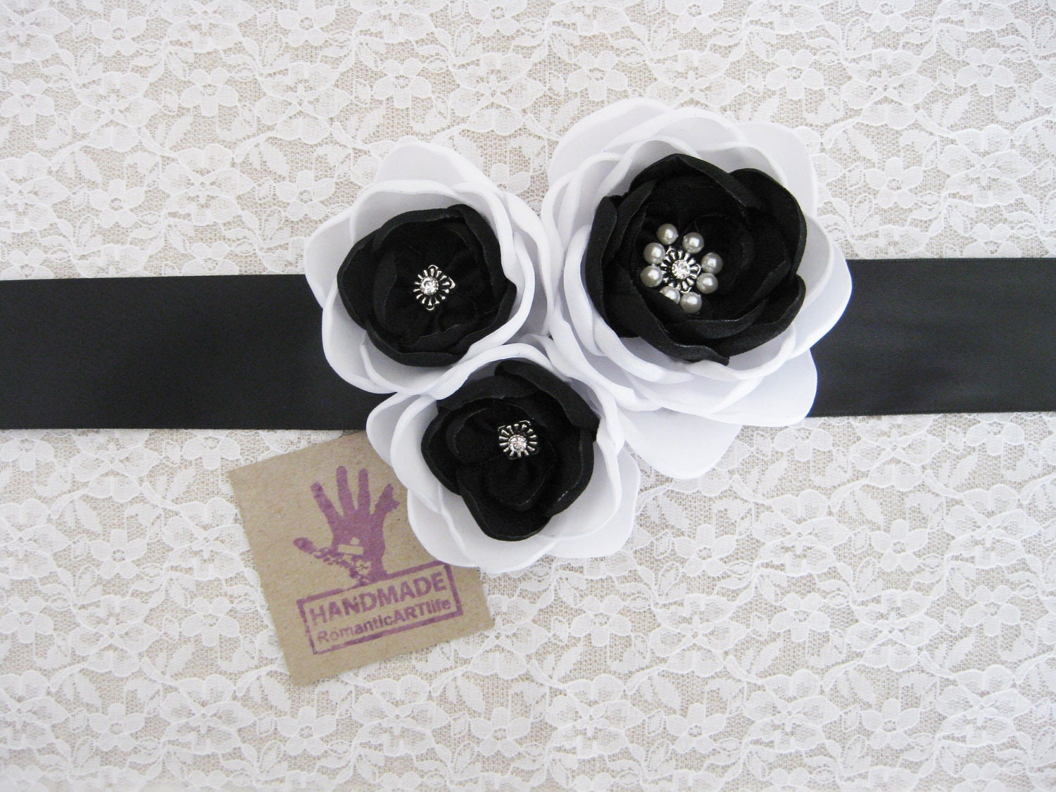 Black and White Wedding Dress Flower Sash Belt. Bridal Gown Sash Belt. Black & White Sash. Flower Dress Sash. Wedding Accessory.