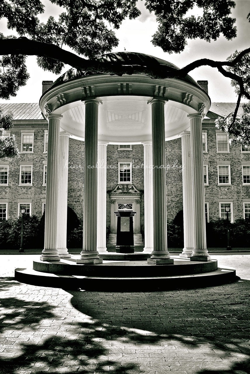 Old Well UNC Black & White-Chapel Hill, North Carolina 10x15-Other Sizes Available-Fine Art Photography-Landmark,Tarheels, UNC