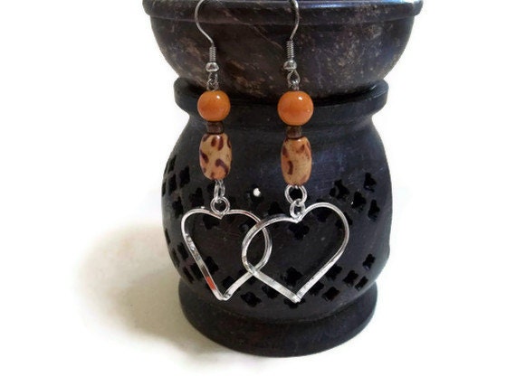 Cheetah Print Heart Dangles, Heart Charms, Beaded Earrings, Cheetah Print earrings, Animal Print, Christmas gifts, stocking stuffers