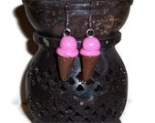 Strawberry Ice Cream Cone Earrings, Ice cream earrings, ice cream jewelry, polymer clay, Easter gift ideas, fake food