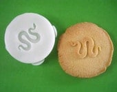SLYTHERIN inspired Snake COOKIE Stamp recipe and instructions - make your own Hogwarts inspired Cookies
