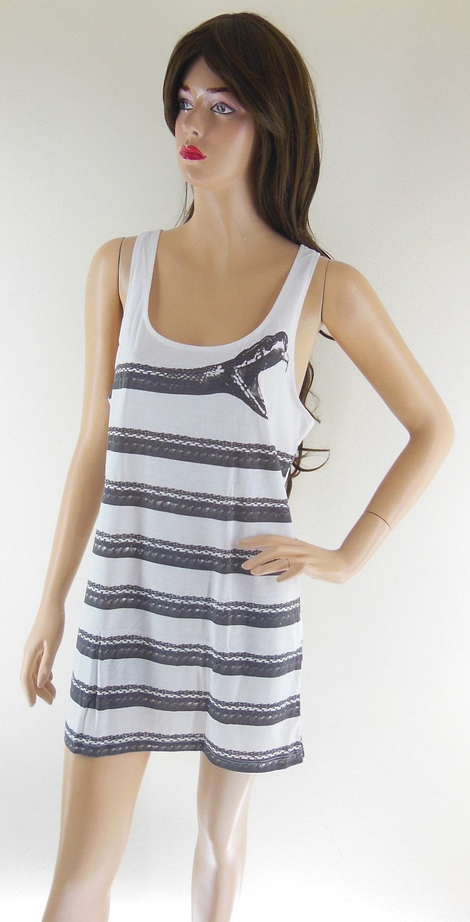 Snake Animal Zoo Animal Style Art Fashion Women T-Shirt White T-Shirt Tunic Screen Print Size M