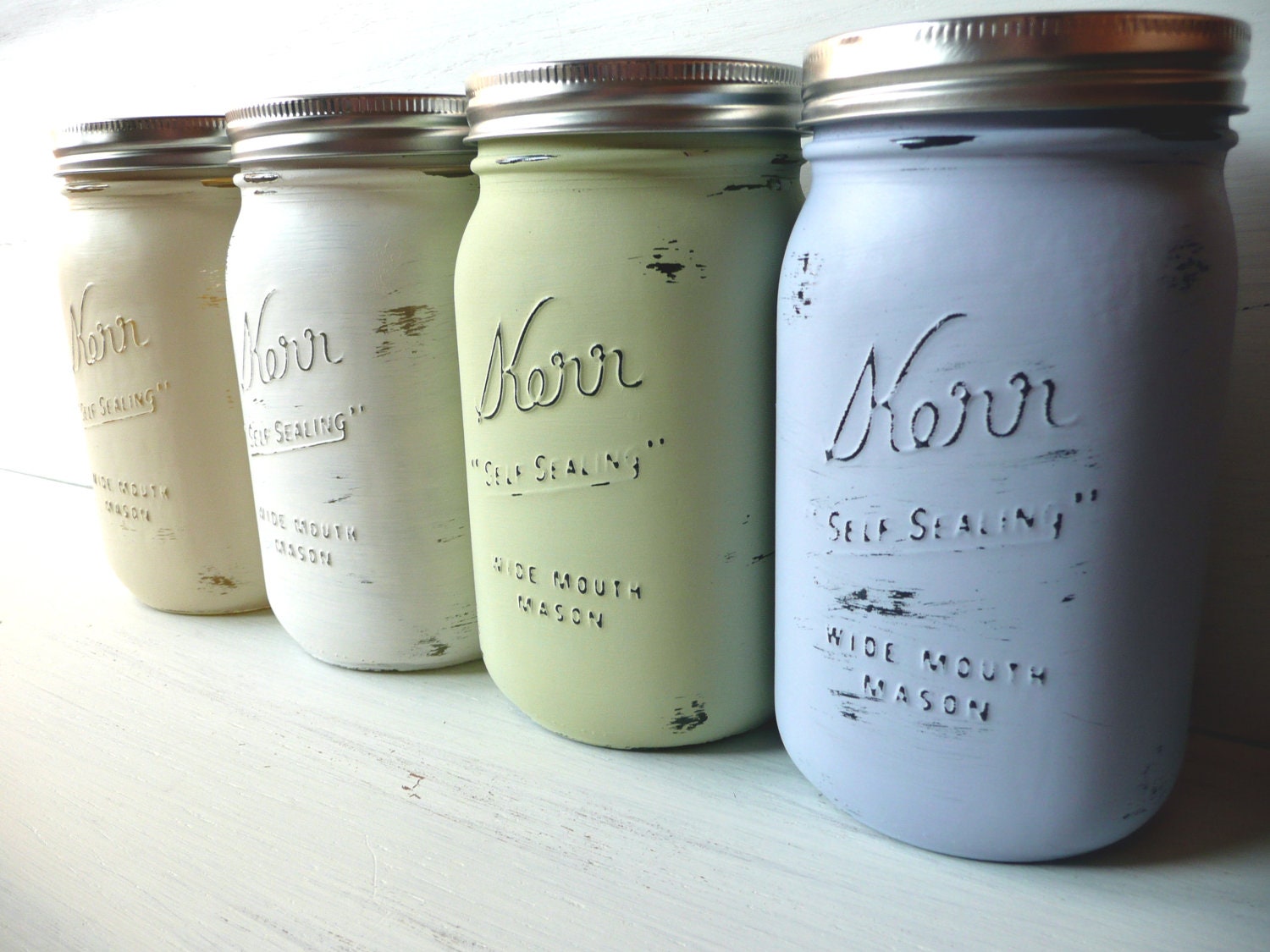 As Seen in Vogue Australia - SPRING/SUMMER WEDDING, Home Decoration - Centerpiece - Painted and Distressed Mason Jars - Vase