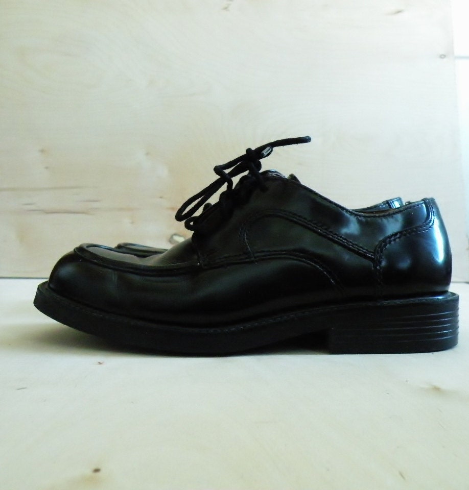 vintage High Shine Black BASS Loafers 7 7.5 US