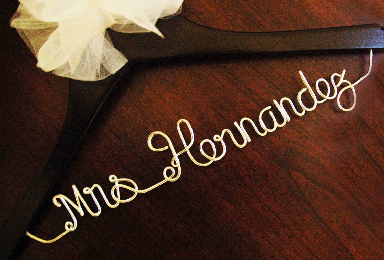 Bridal Hanger / Bride Hanger with BOW / Bride / Name Hanger / Wedding Hanger /Personalized Bridal hanger, Gift, bridal hanger, one li