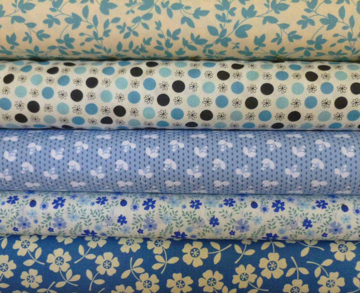 Color Stack Basics II Blue- Fat Quarter Bundle