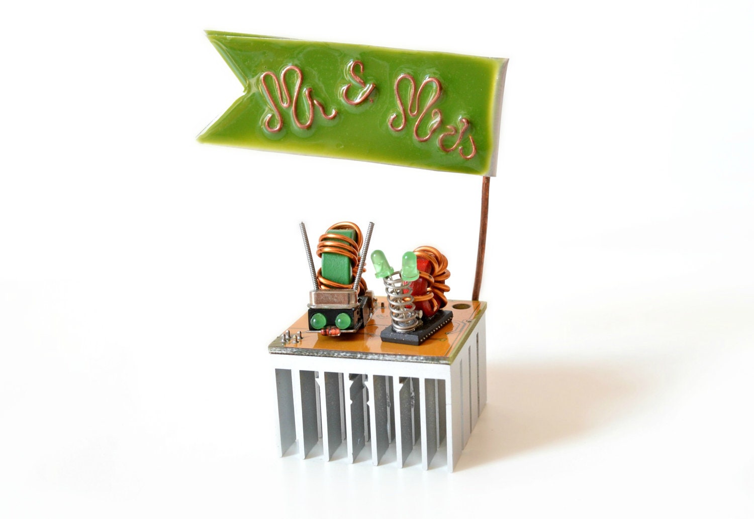 wedding cake topper - Mr and Mrs, Snail couple, recycled wedding decoration, anniversary, unique gift, green, copper, rustic colors, autumn