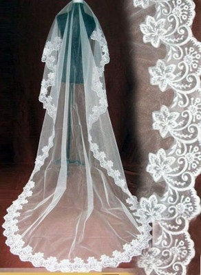 White Mantilla Lace Veil-