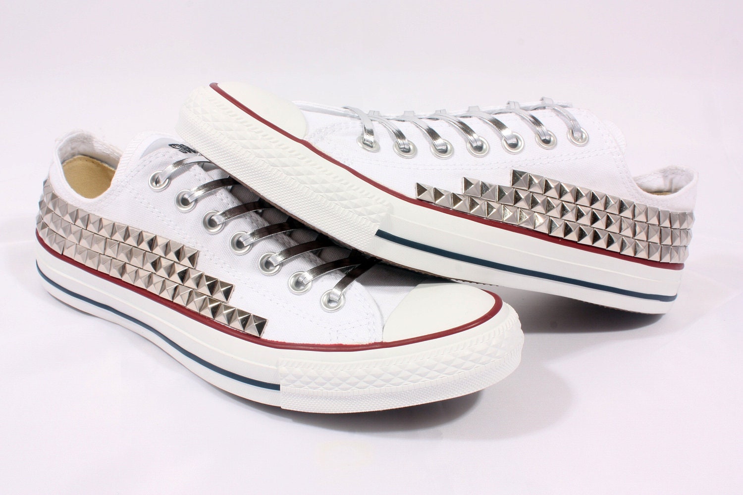 Converse White Low