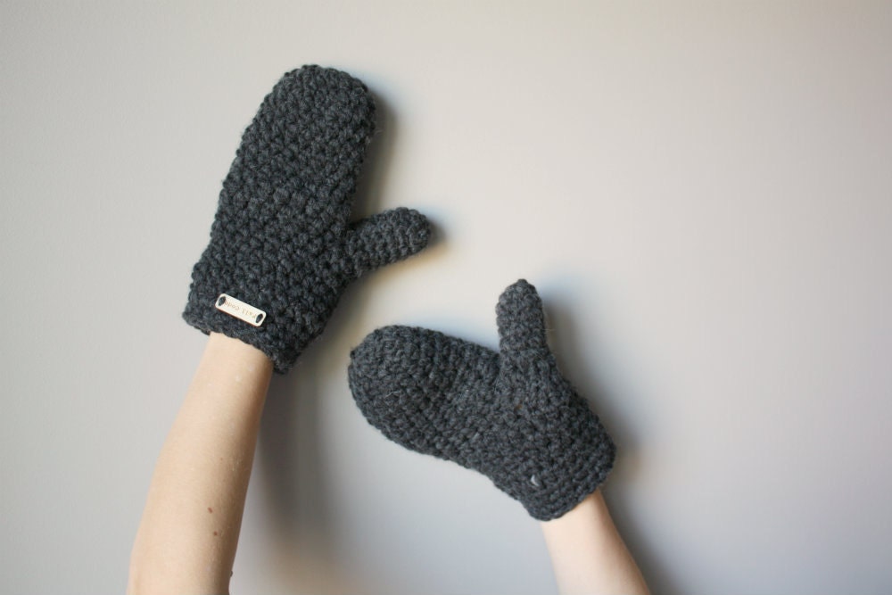 Warm Woolen Crochet Mittens - Charcoal Grey Black  (Made To Order) - FallCode