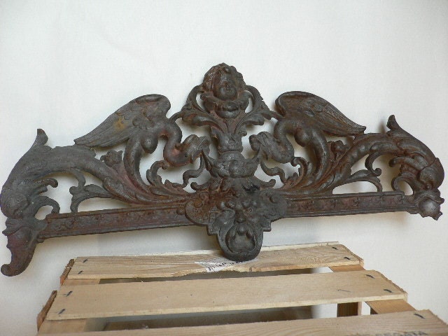 Salvage Ornamental Vintage Cast Iron
