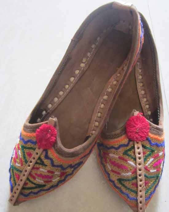 indian maharajah mans daily wear mojari juti sandals footwear