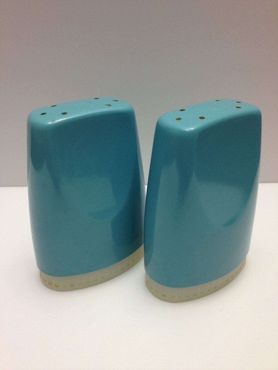 Vintage Boonton Ware Melmac Aqua Turquoise Salt and Pepper Shakers